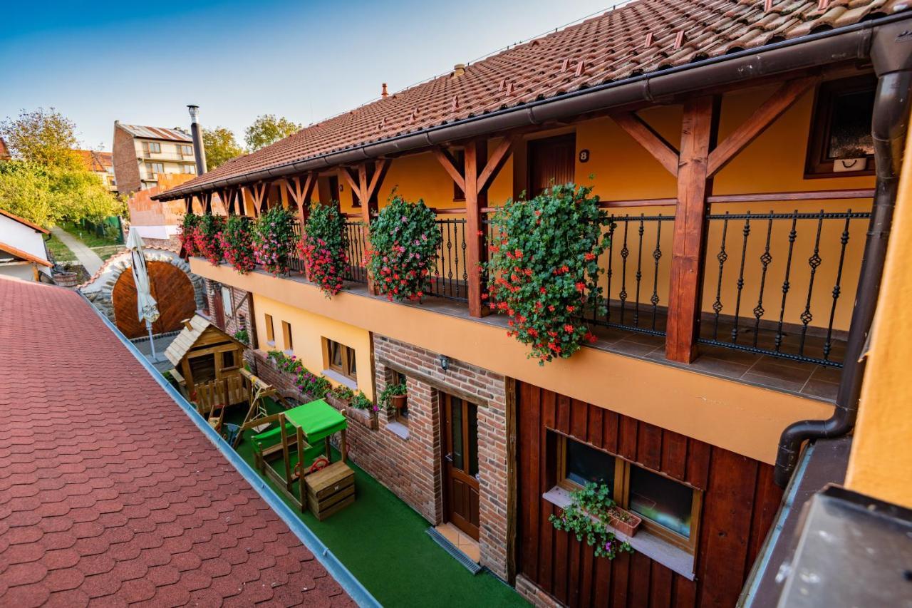 Penzion Hluk Exterior foto